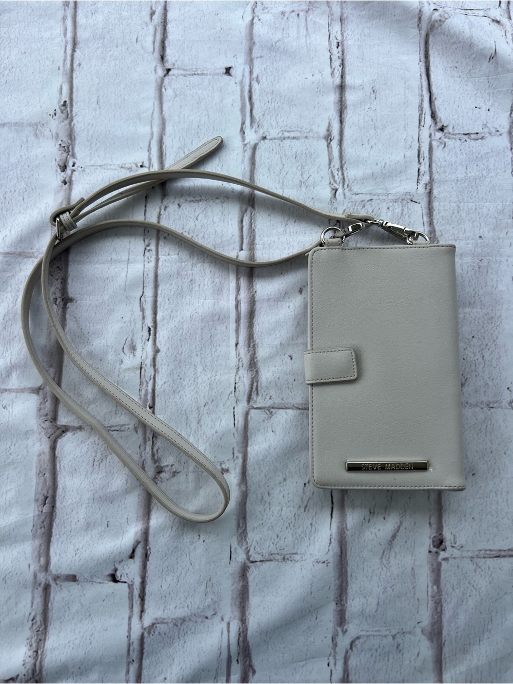 Steve Madden Beige/Cream Crossbody Phone Wallet